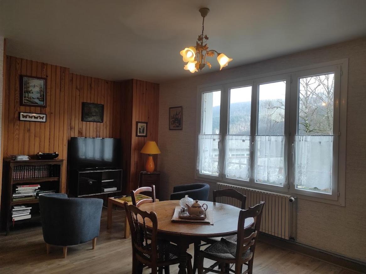 La Lisiere Appartement 2 Chambres Revin エクステリア 写真
